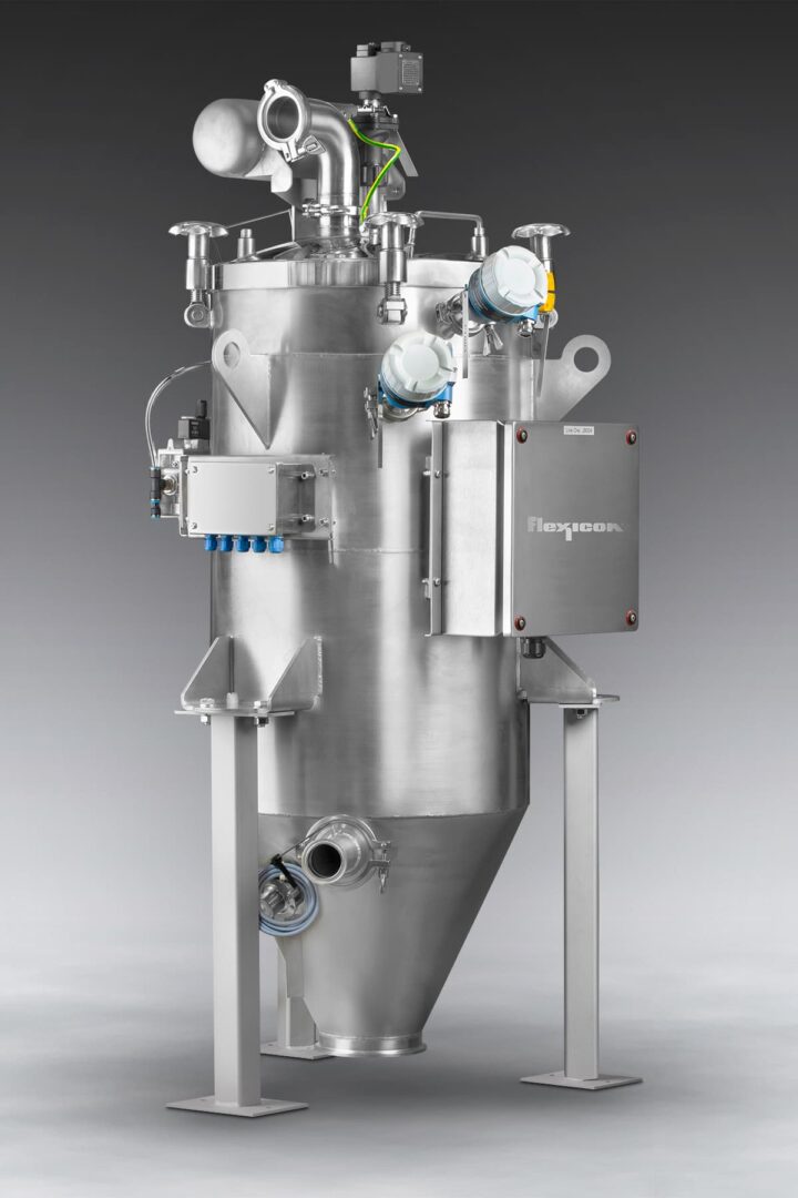 Easy-clean filter receiver for pharmaceuticals