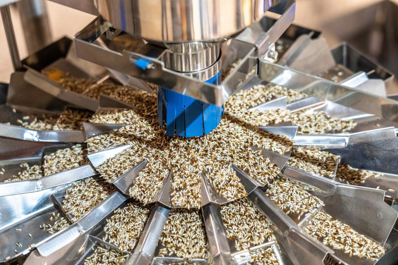 Efficient micro weigher boosts seed packing
